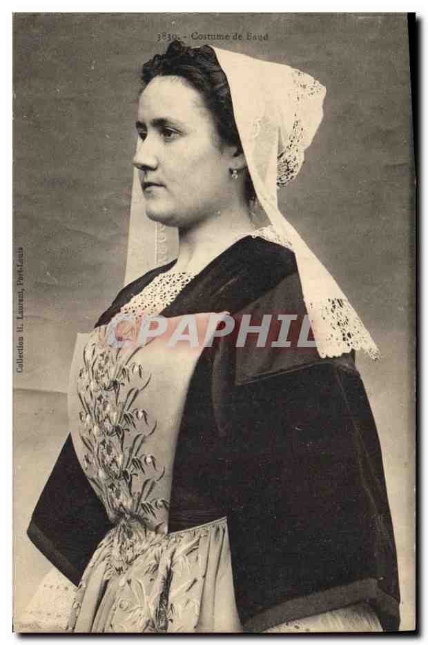 CPA Folklore Costume de Baud 