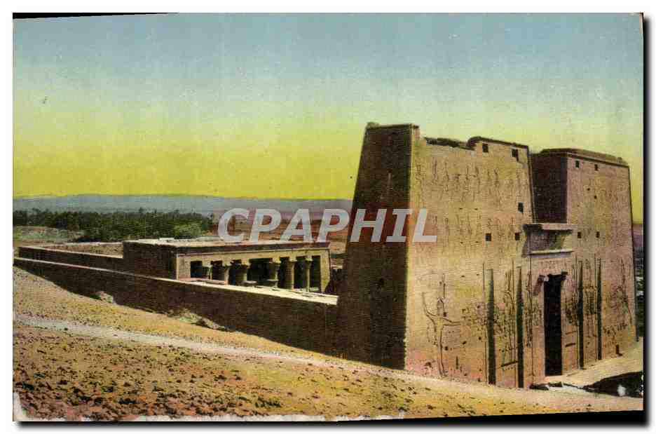 Édfou — Le Temple d'Horus, vue générale — EDFU - The Temple of Horus, general view