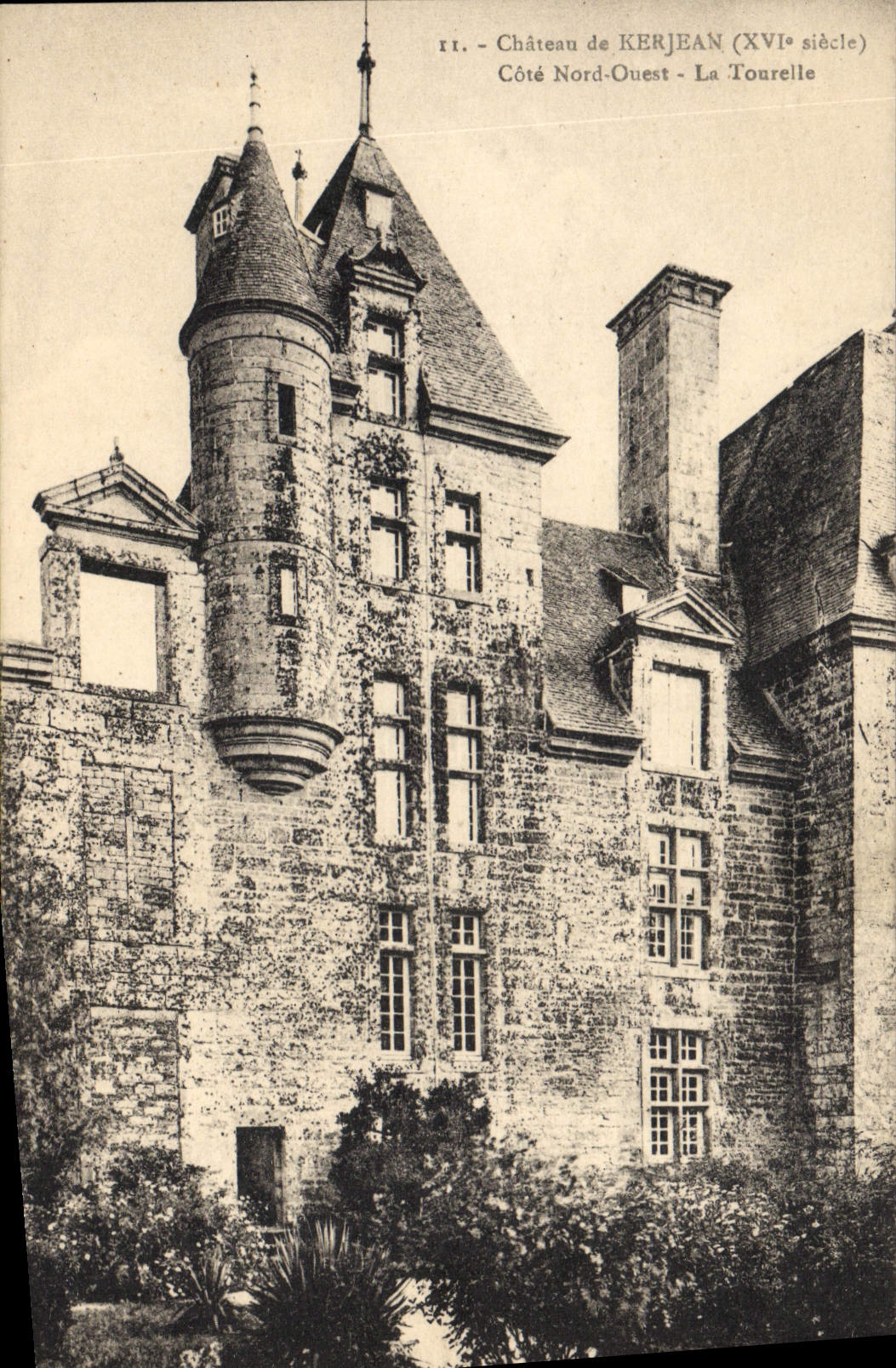CPA Chateau de Kerjean La tourelle