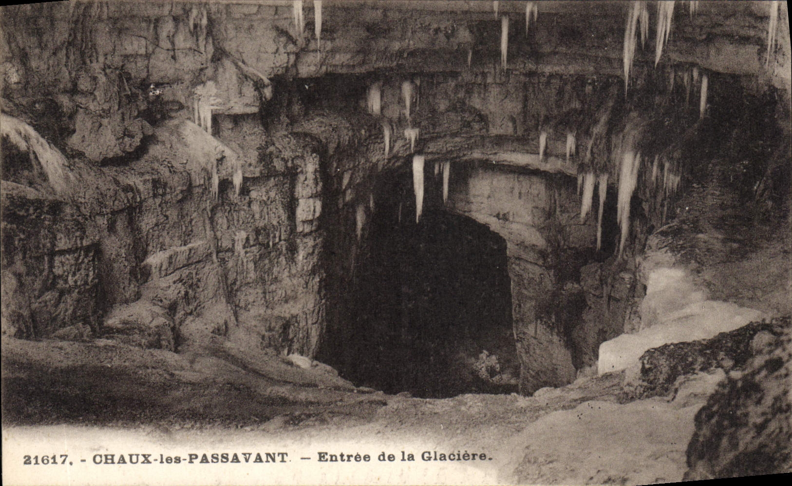 CPA Grottes Grotte Entree de la glaciere Chaux les Passavant
