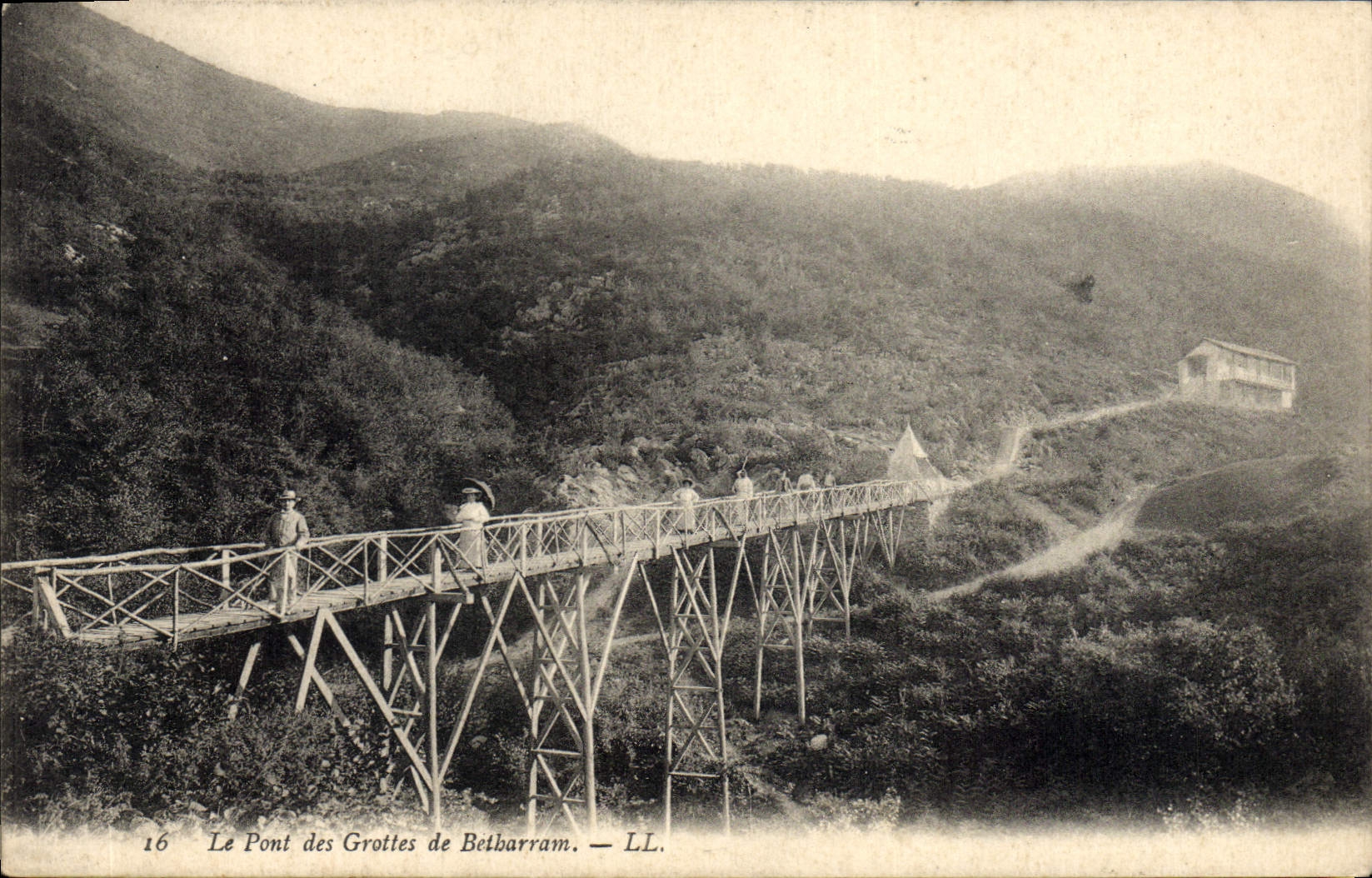 CPA Le pont des Grottes de Betharram Grotte 