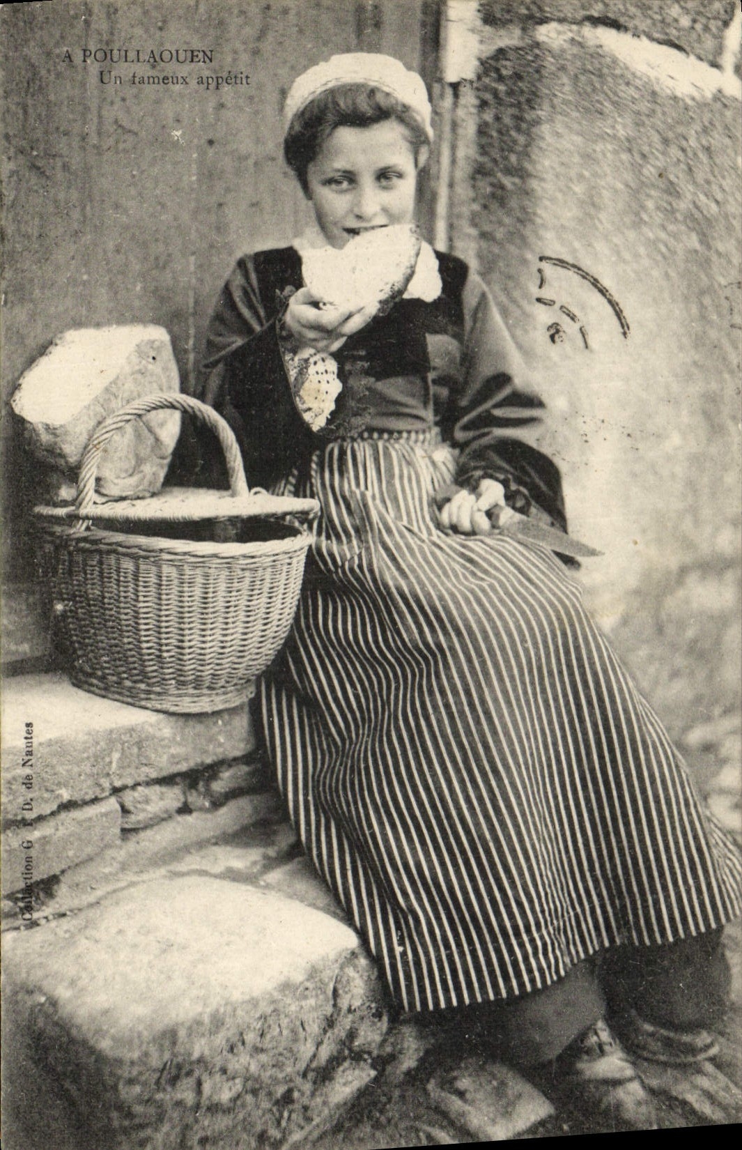 CPA Folklore Poullaouen Un fameux appetit