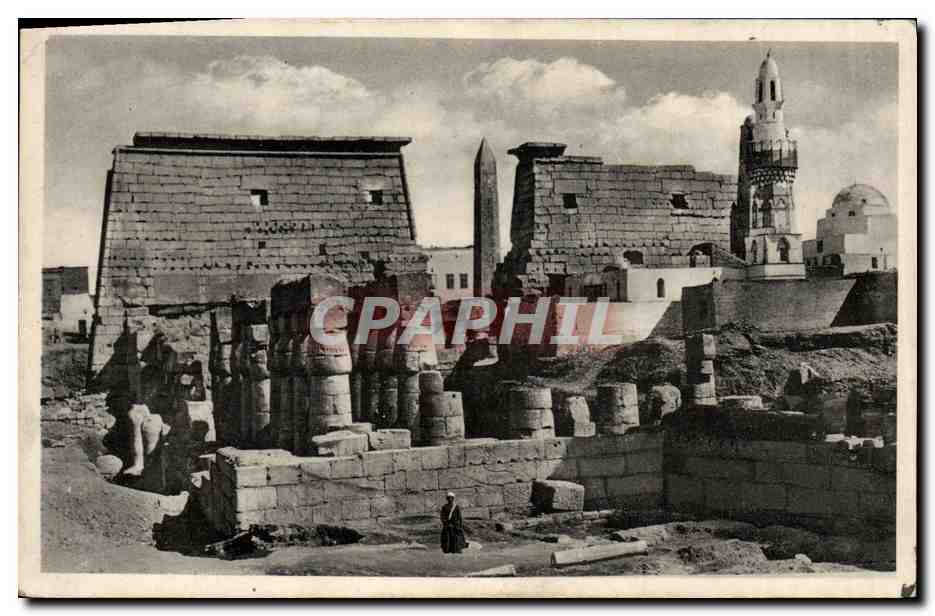 Luxor — Les Pylônes du temple de Luxor construits par Ramsès II — Bureau Commercial Oriental, Égypte, n° 473