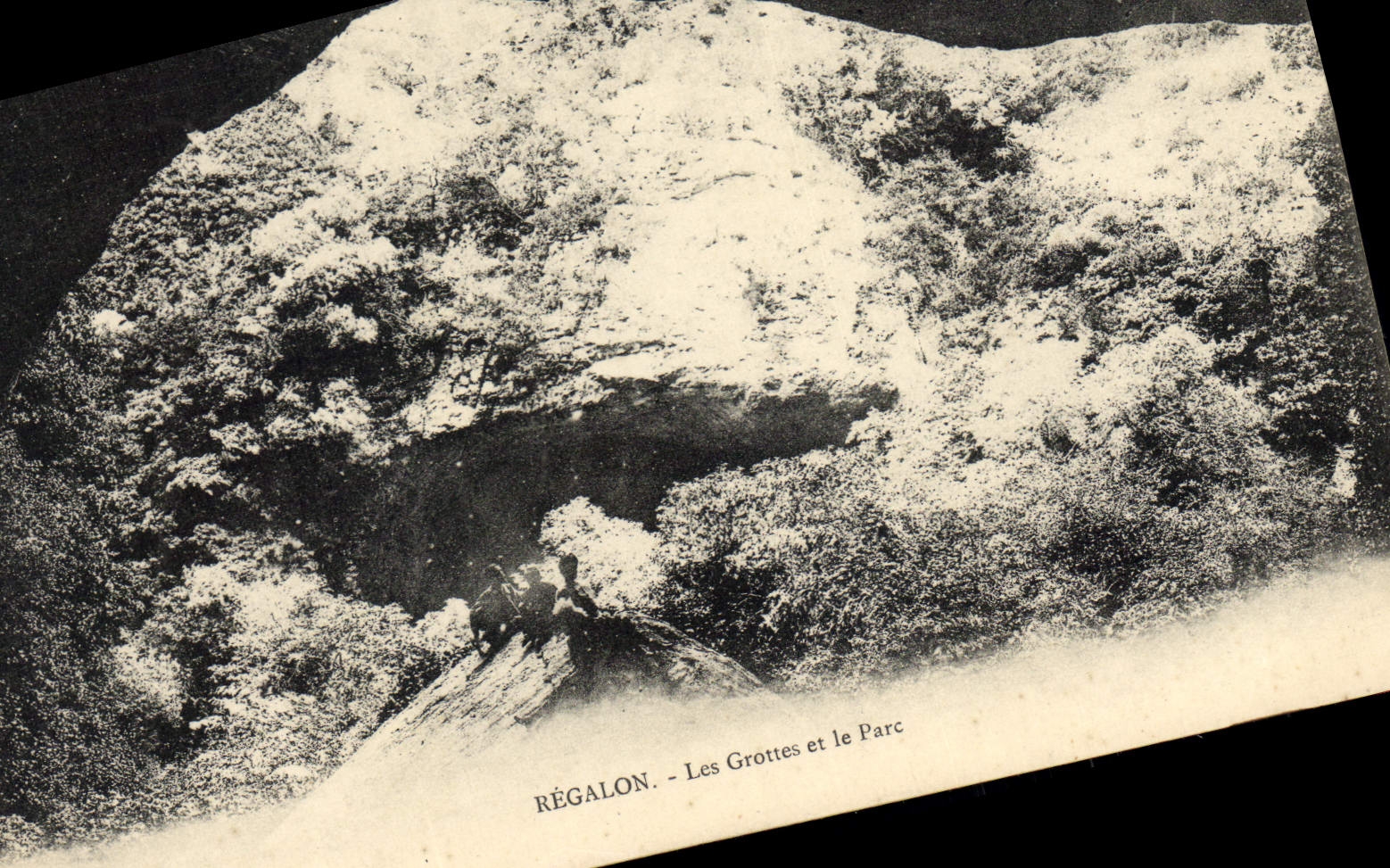 CPA Grotte Grottes et le parc Regalon
