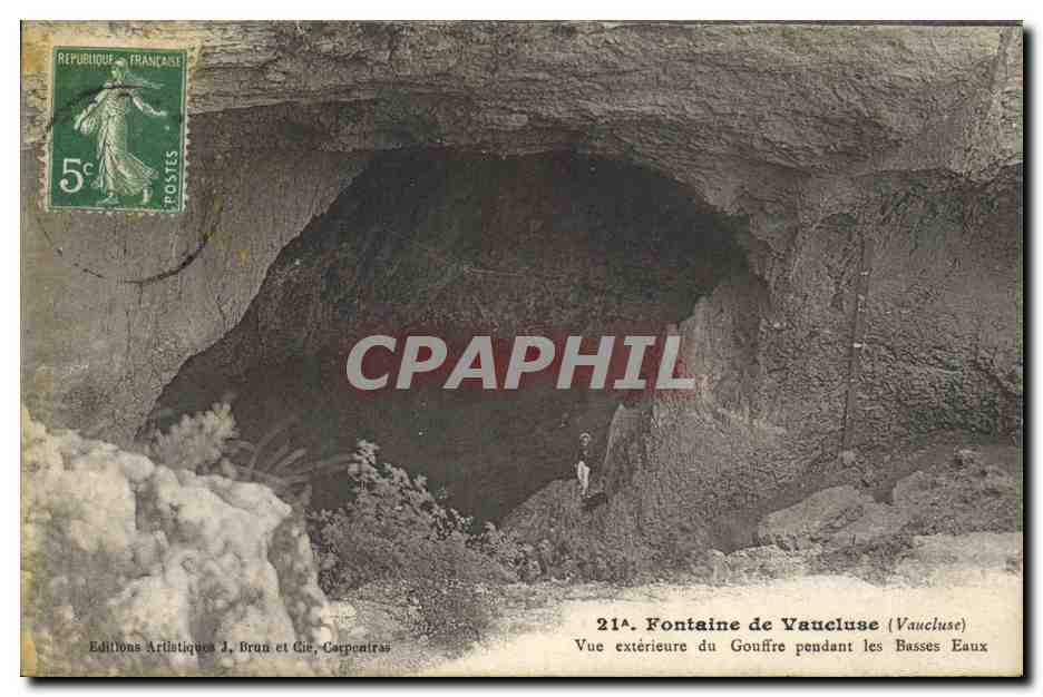 CPA Grotte Grottes Fontaine de Vaucluse Vue exterieure du gouffre pendant les basses eaux