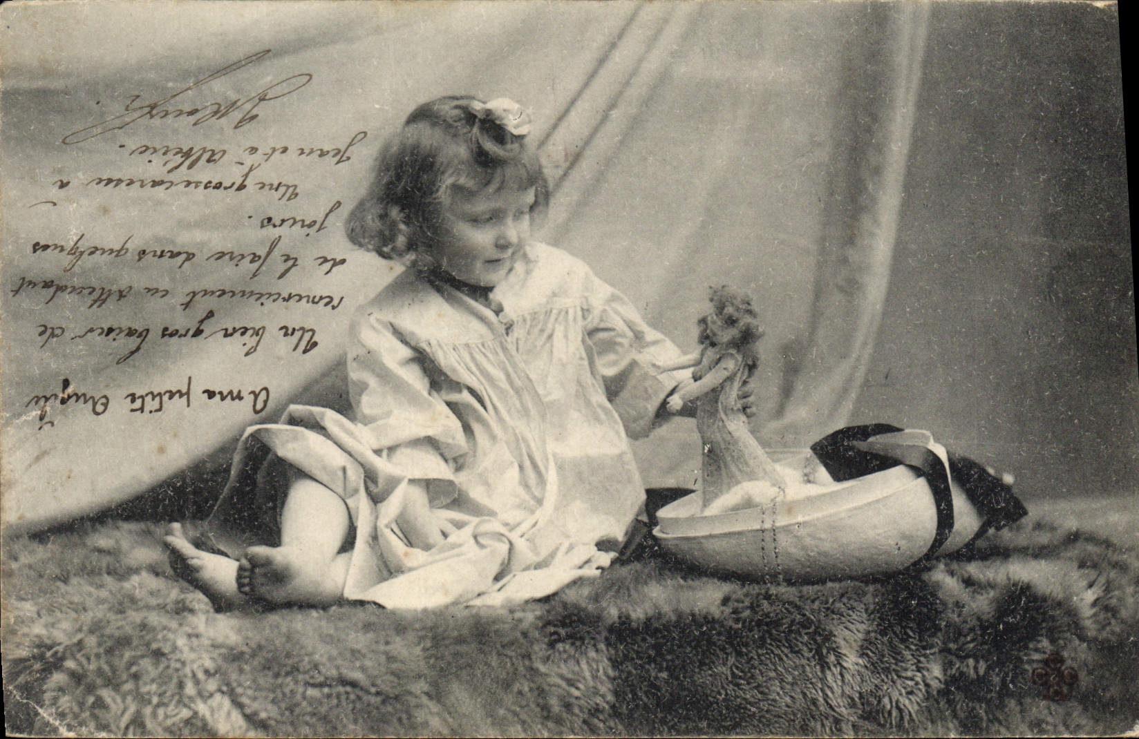 CPA Fantaisie Enfant Poupee