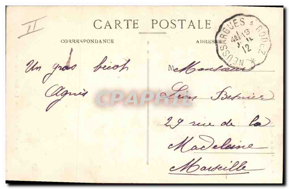 CPA Folklore Le berceau En Auvergne Poupee  — Rückseite