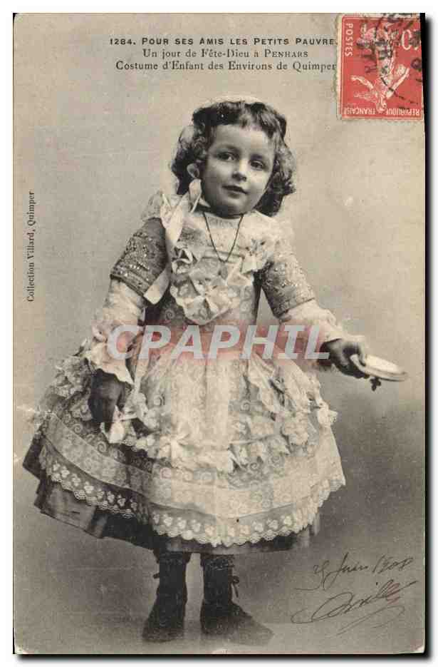 CPA Folklore Pour ses amis les petits pauvres Un jour de fete Dieu a Penhars Costume d'enfant des en