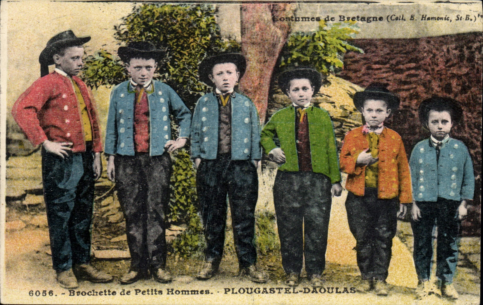 Costumes de Bretagne — Brochette de Petits Hommes — PLOUGASTEL-DAOULAS (Calh. E. Hamonic, St-B.)