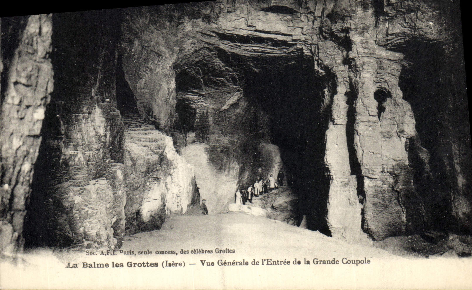 CPA La Balme les Grottes (Isere) Vue generale de l'entree de la grande coupole 