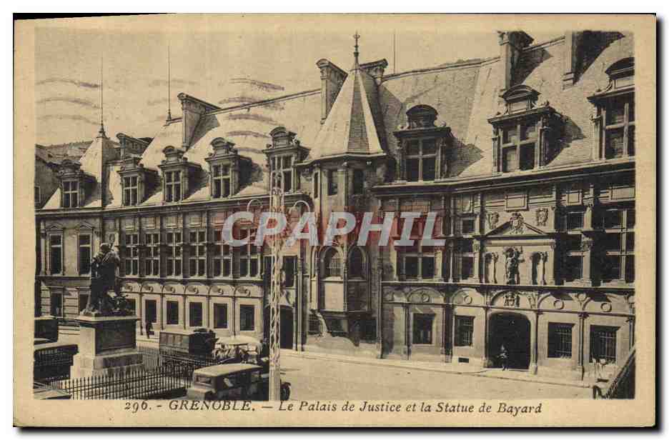 CPA Grenoble Le Palais de Justice et la Statue de Bayard 