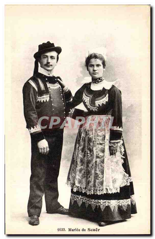 CPA Folklore Maries de Scaer 