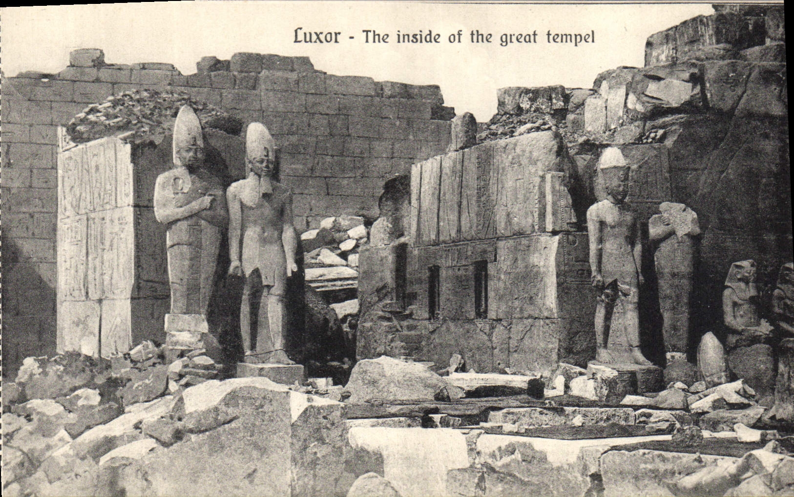 Luxor - The inside of the great temple — éditeur The Caro Postcard Trust, série 13