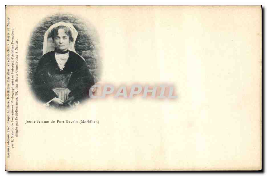 CPA Folklore  Jeune femme de Port Navalo (Morbihan) 