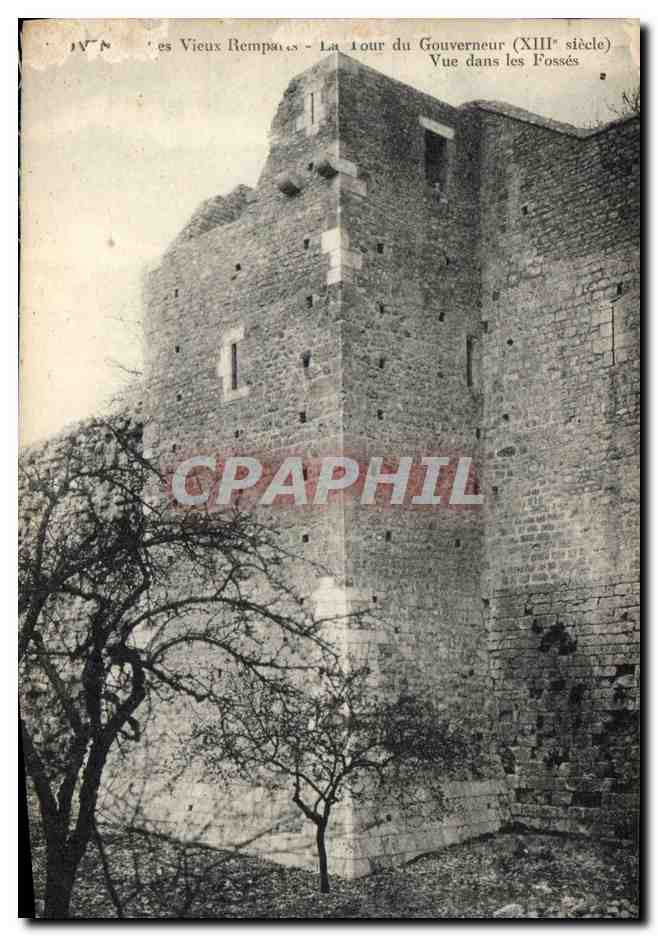 CPA Vieux Remparts La Tour du Gouverneur (XIII siecle) Vue dans les Fosses 