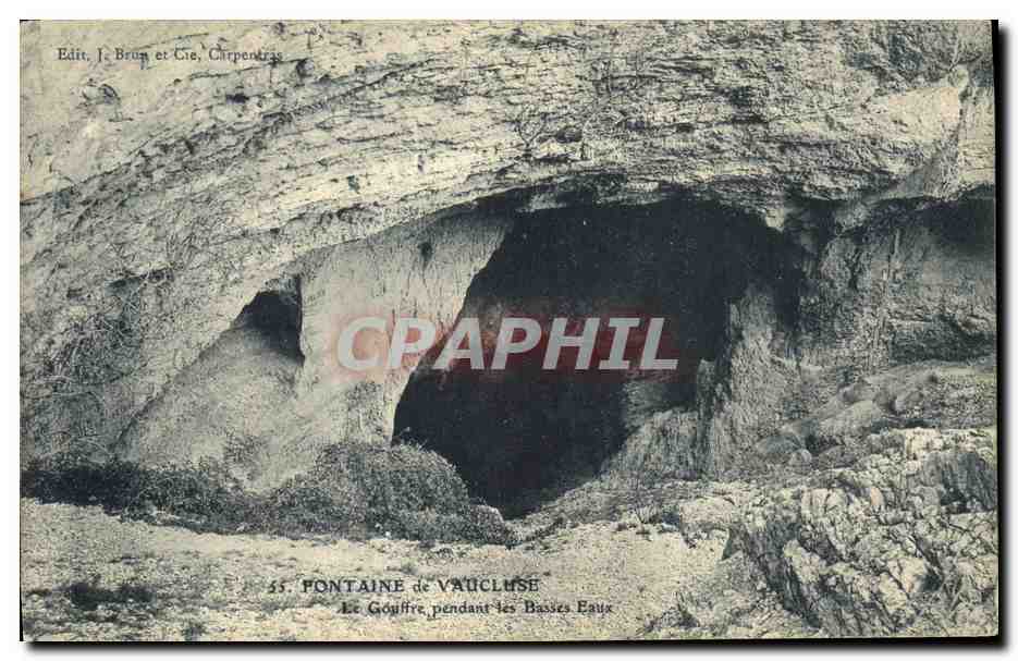 CPA Fontaine de Vaucluse Le Gouffre pendant les Basses Eaux 