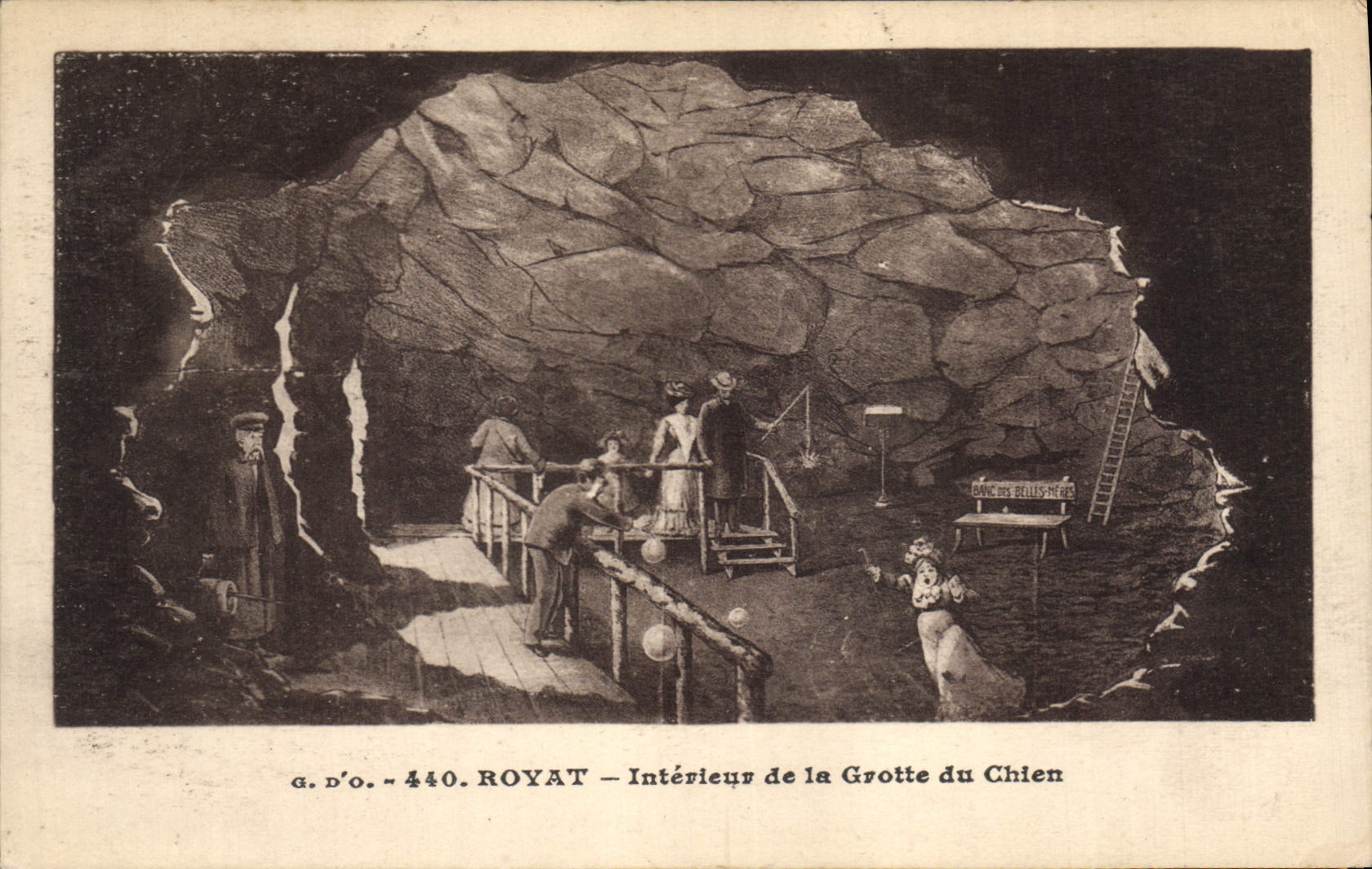 CPA Royat Interieur de la Grotte du Chien 