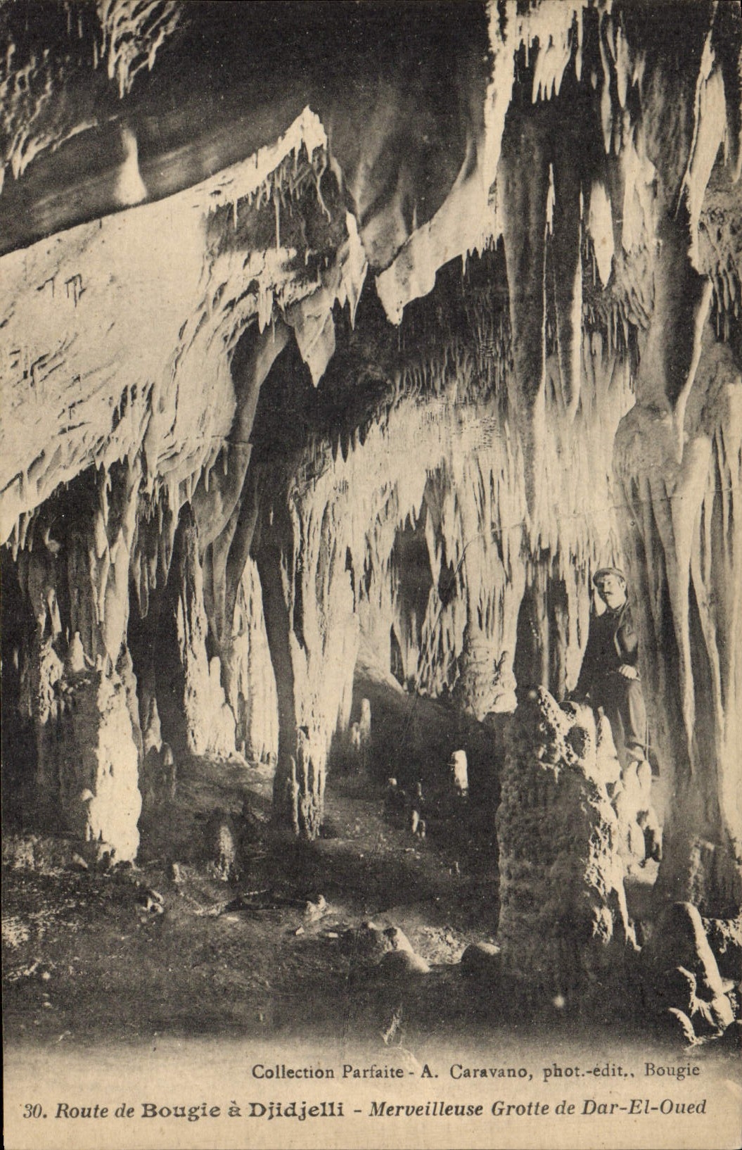 CPA Route de Bougie a Djidjelli Merveilleuse Grotte de Dar El Oued 