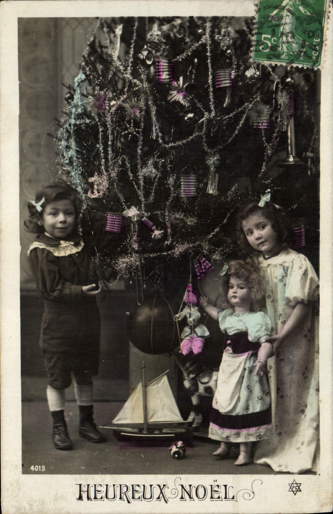 CPA Fantaisie Enfants Poupee  Heureux Noel 