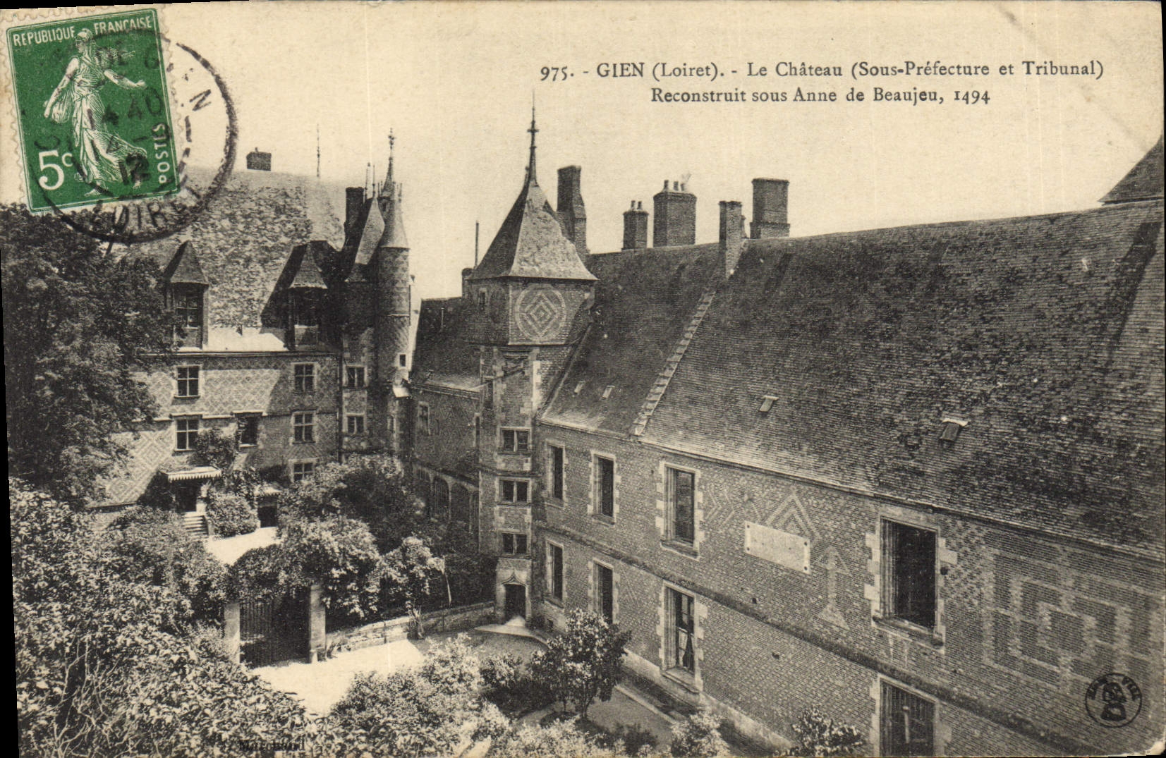 CPA Gien (Loiret) Le Chateau (Sous Prefecture et Tribunal) Reconstruit sous Anne de Beaujeu 1494 