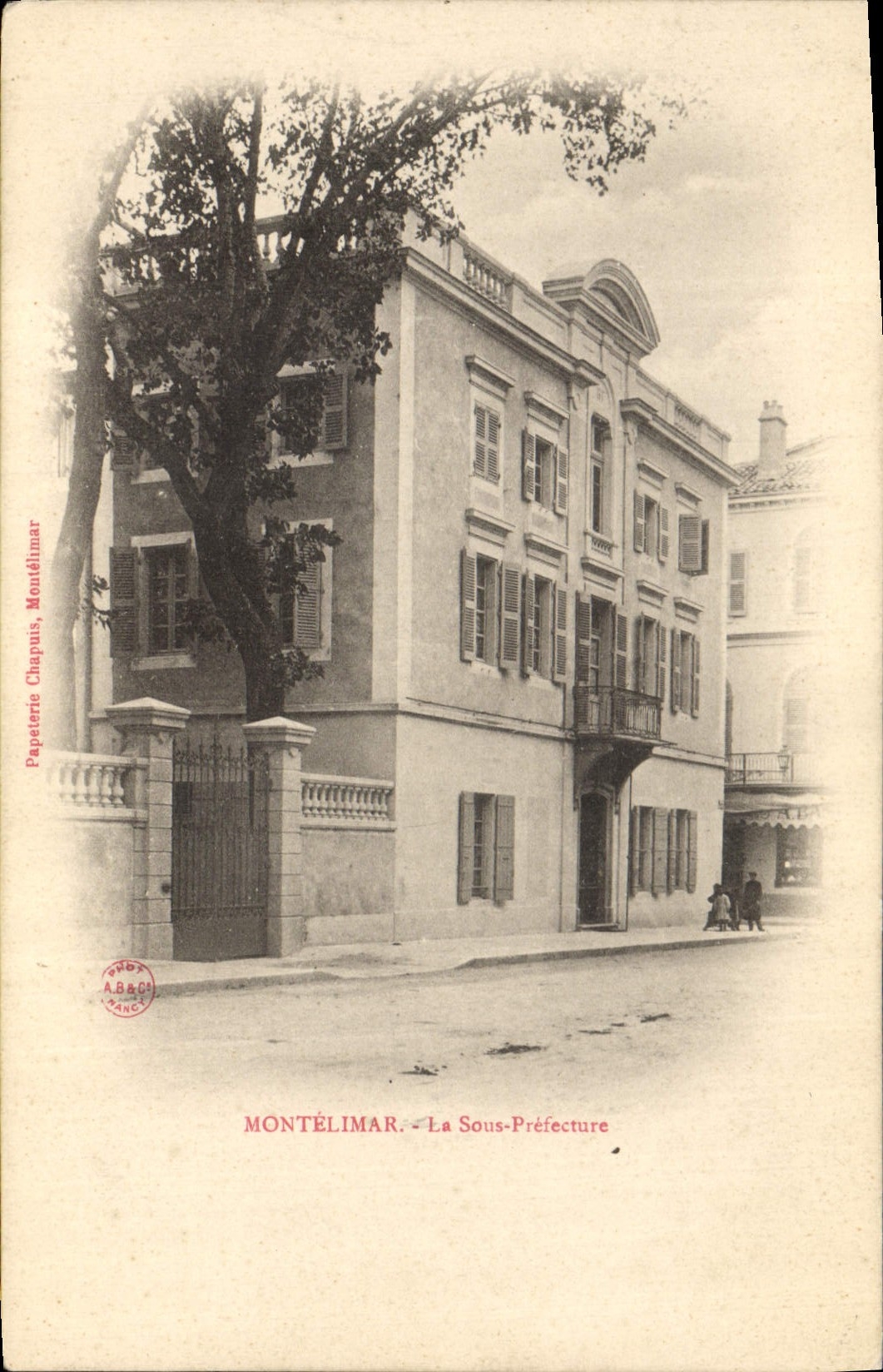 CPA Montelimar la Sous Prefecture 