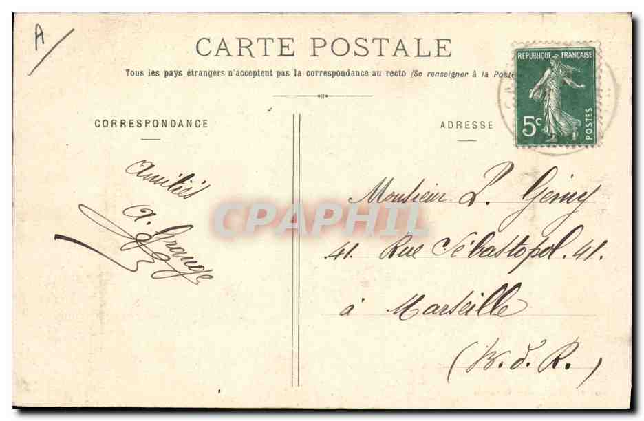 Montbrison - Place de la Préfecture — vue de la place avec la préfecture et la coupole de l'église — Édit. Nouvelles Galeries, St-Étienne, n° 164 — Verso