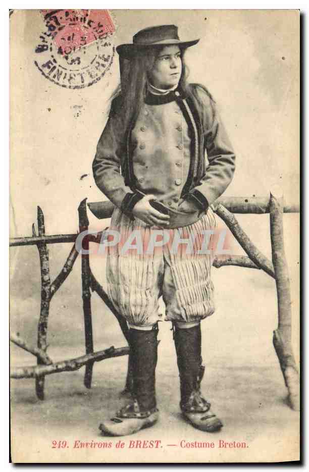 CPA Folklore Environs de Brest costume Breton 
