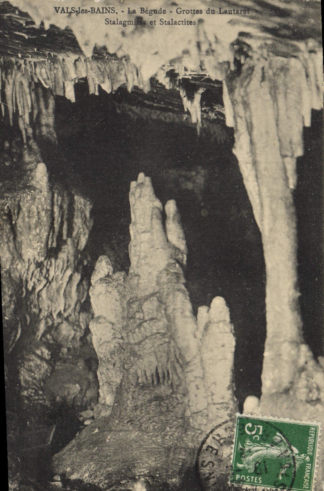 CPA Vals les bains la begude grotte du lautaret stalagmites at stalactites 