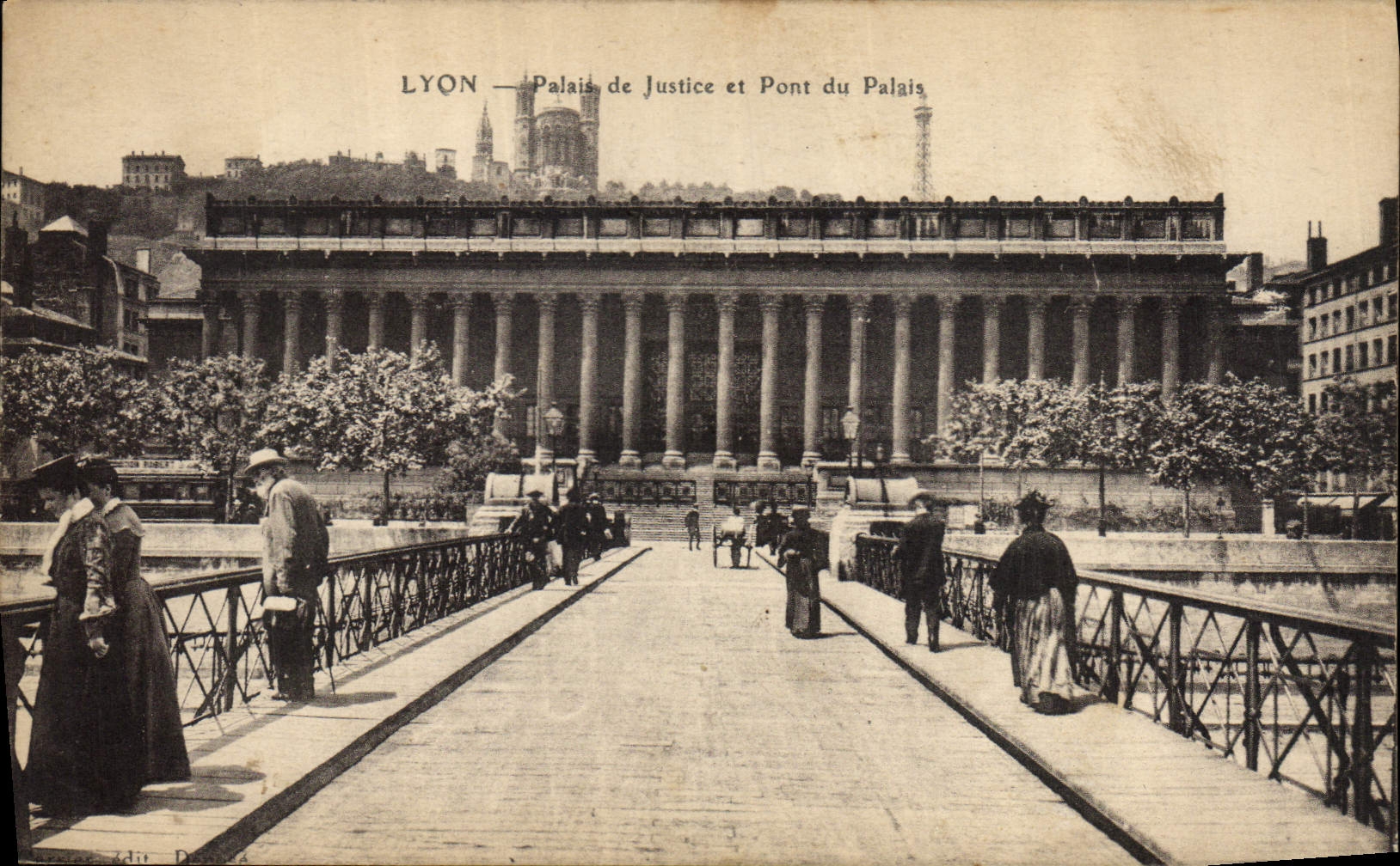 CPA Lyon Le Palais de Justice et Pont du Palais 