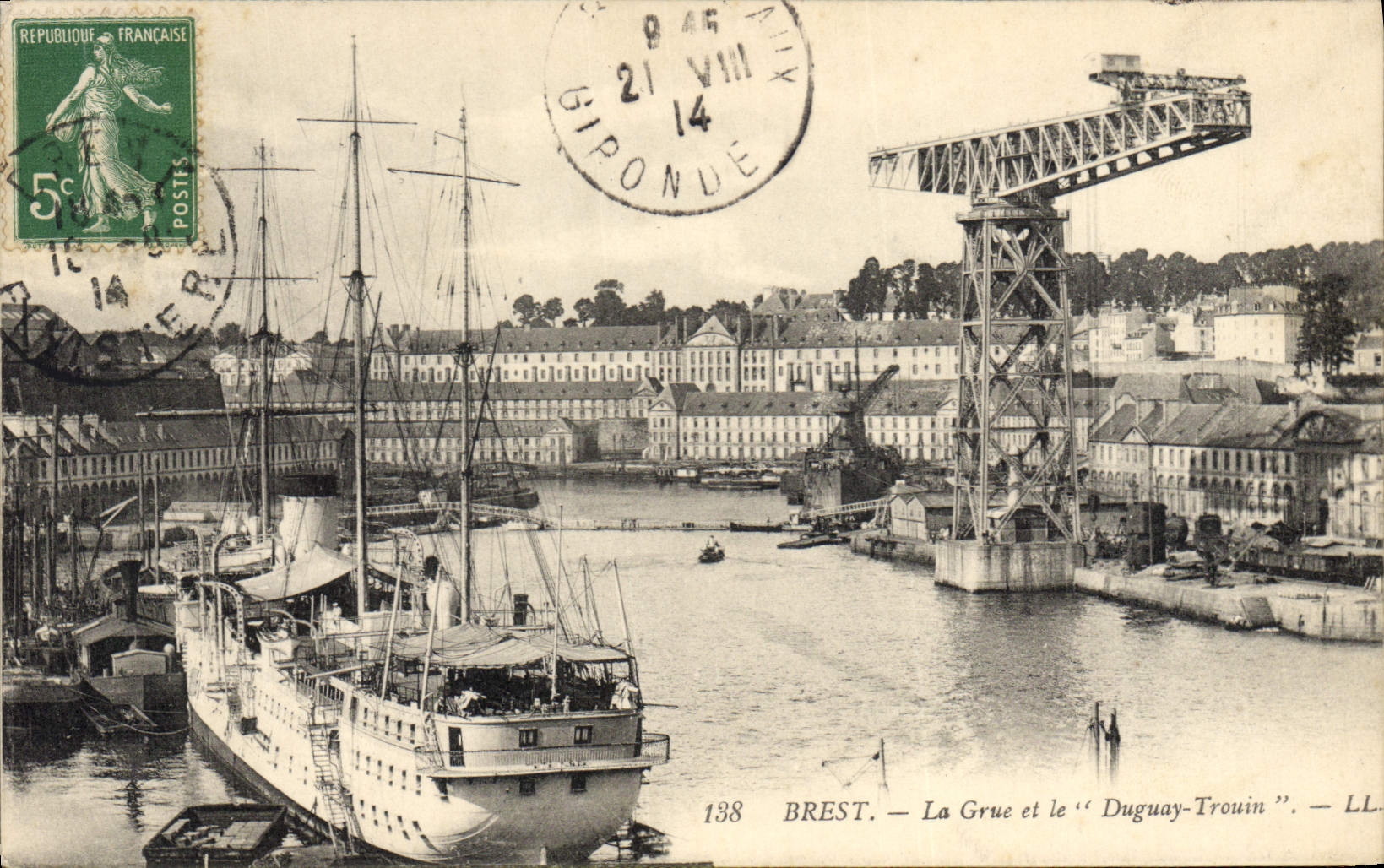 Brest — La Grue et le "Duguy-Trouin" — LL 138