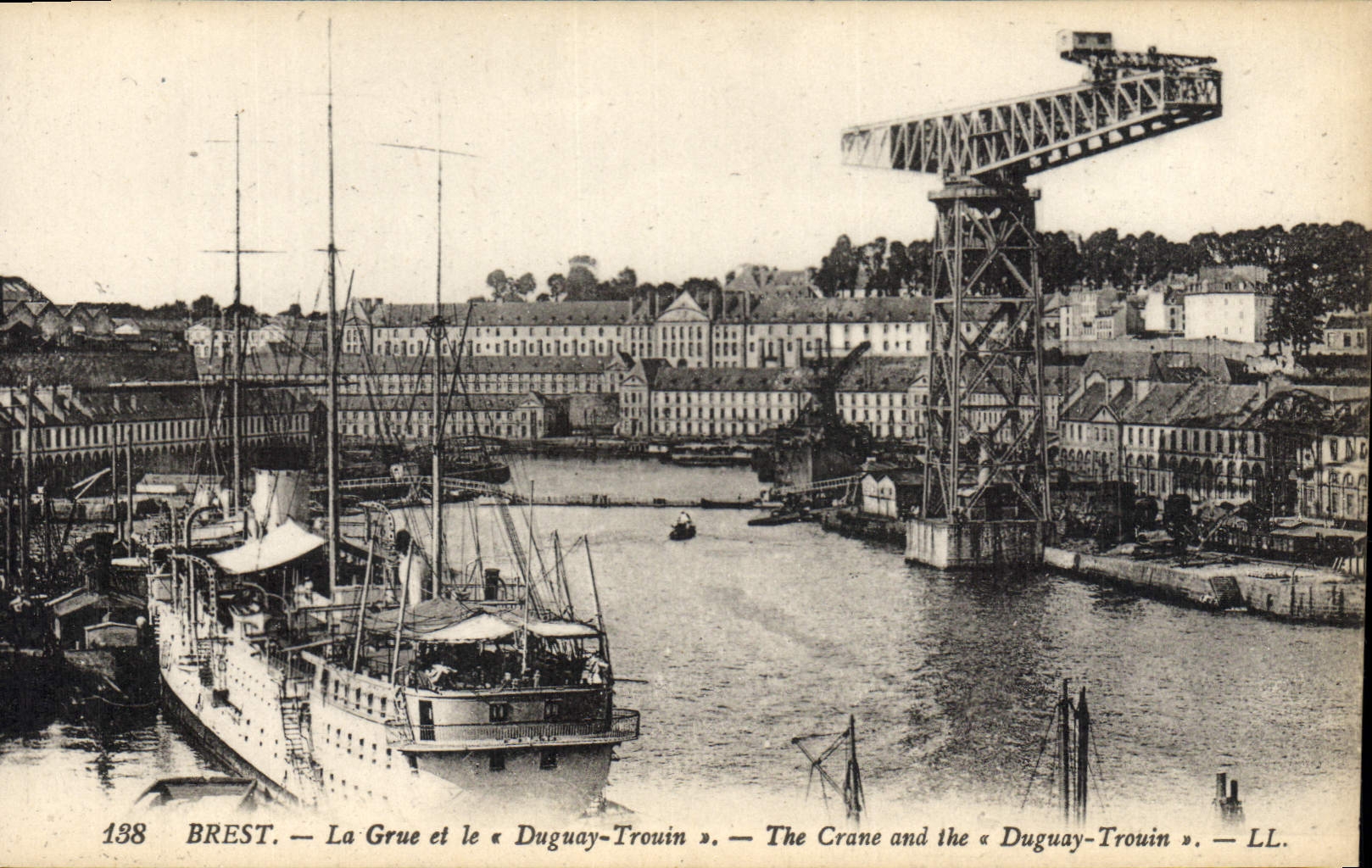 Brest — La Grue et le « Duguay-Trouin » — LL. — N° 138