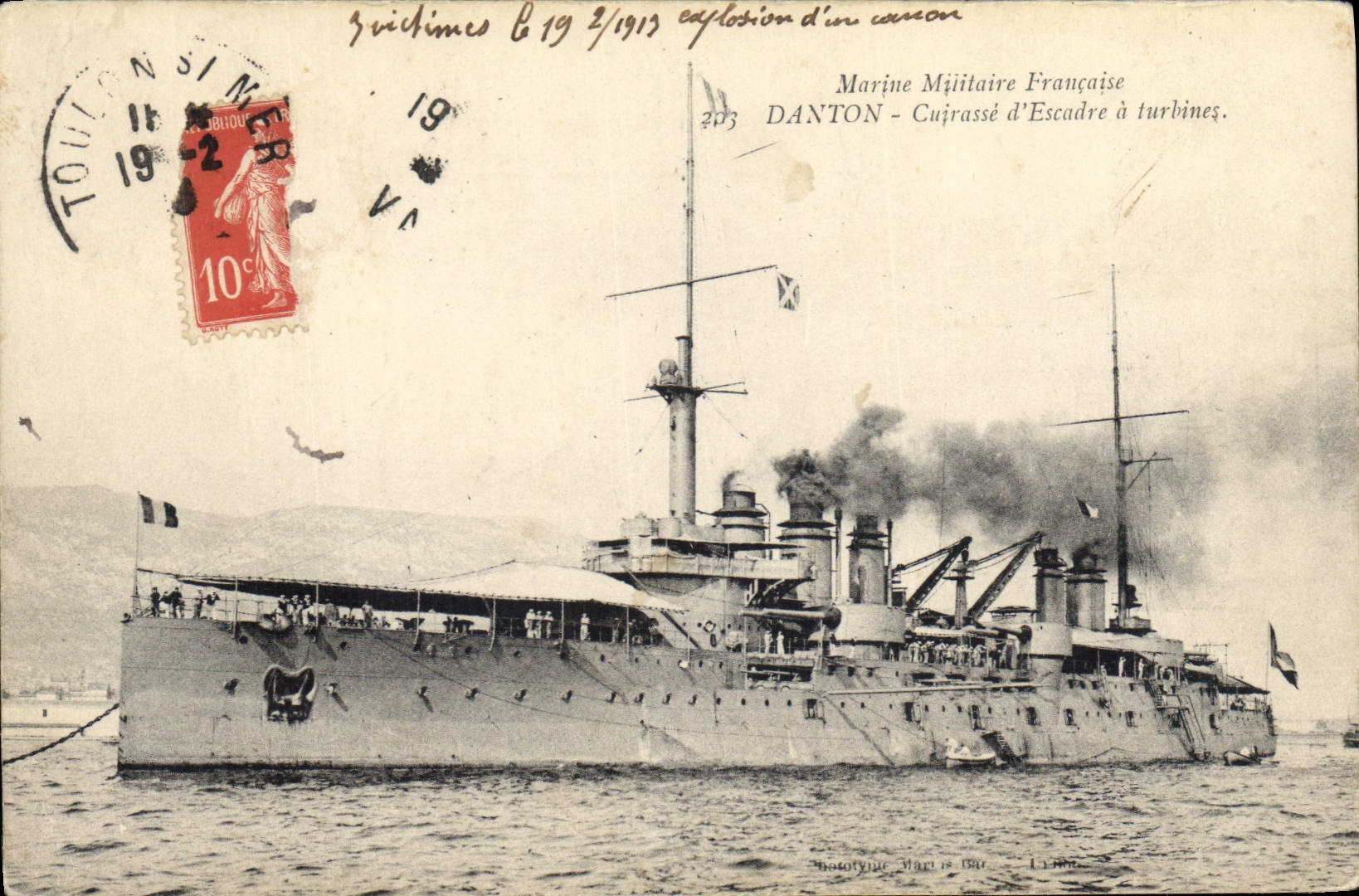 CPA Bateau de guerre Danton Cuirasse d'escadre a turbines