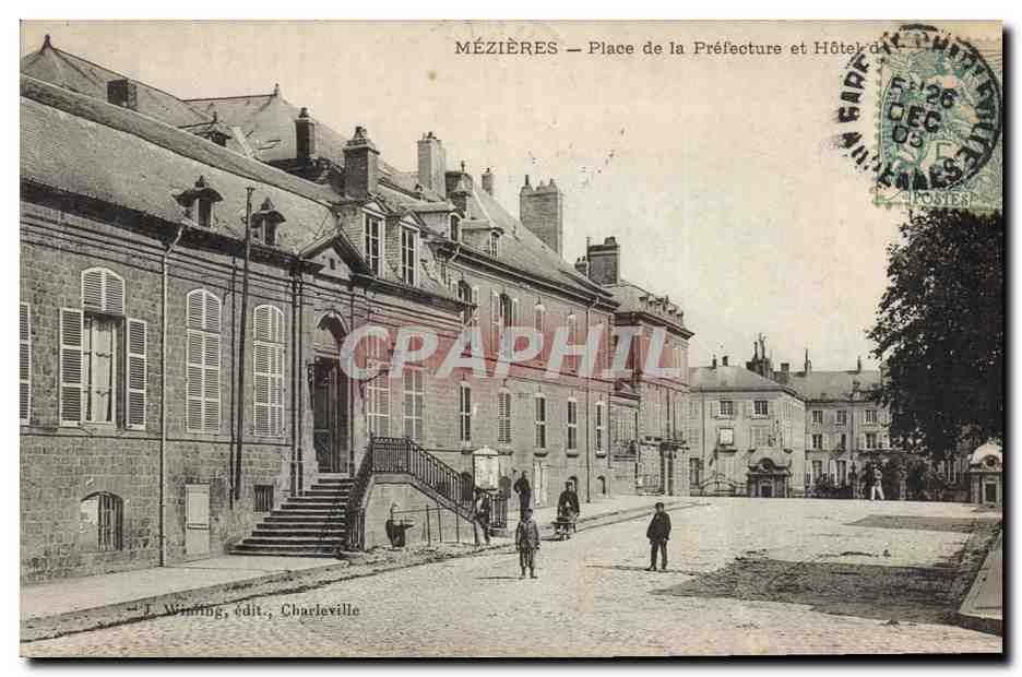 CPA Mezieres Place de la Prefecture et Hotel de ville