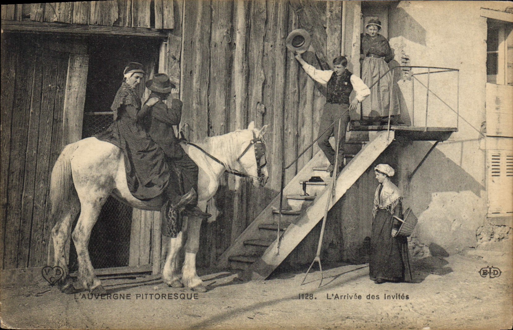 L'Auvergne pittoresque — L'Arrivée des invités — V.D. n°1128