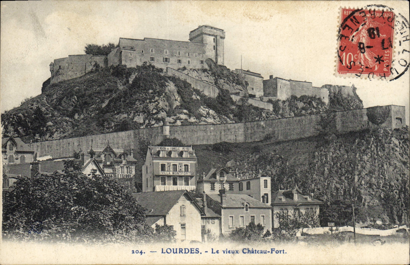 CPA Lourdes Le Vieux Chateau Fort