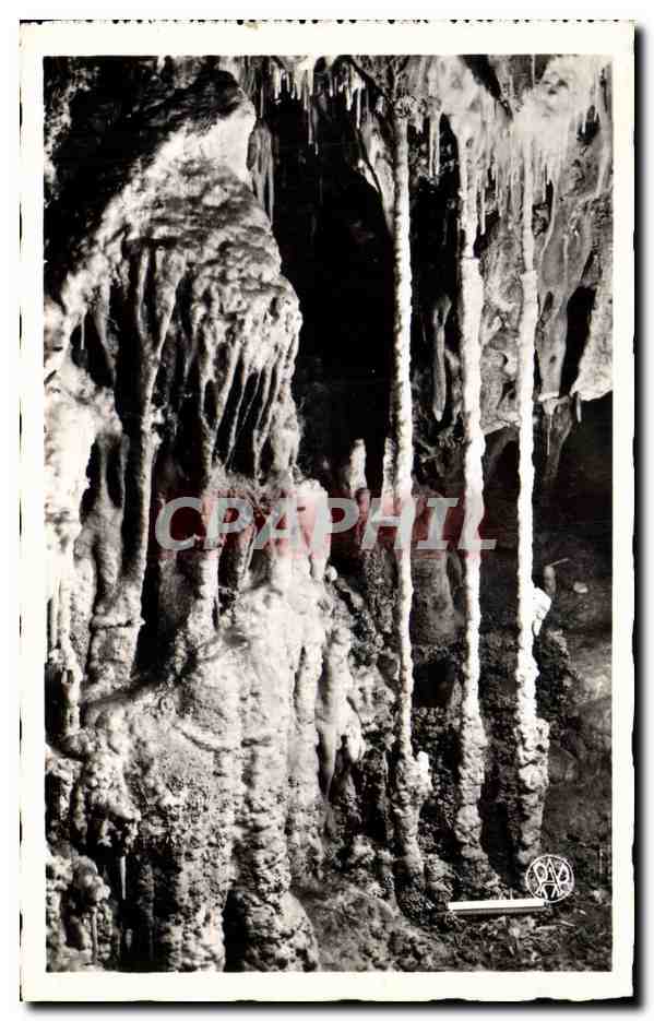 CPA Grotte Grottes Aven d'Orgnac La barriere de colonettes Salle Glory