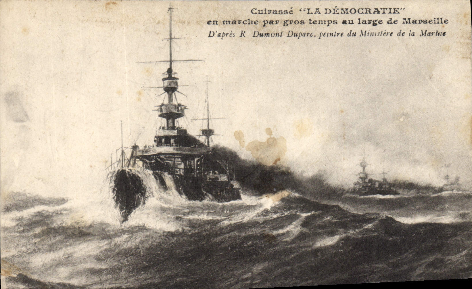 CPA Bateau de guerre Cuirasse la Democratie en marche par gros temps au large de Marseille 