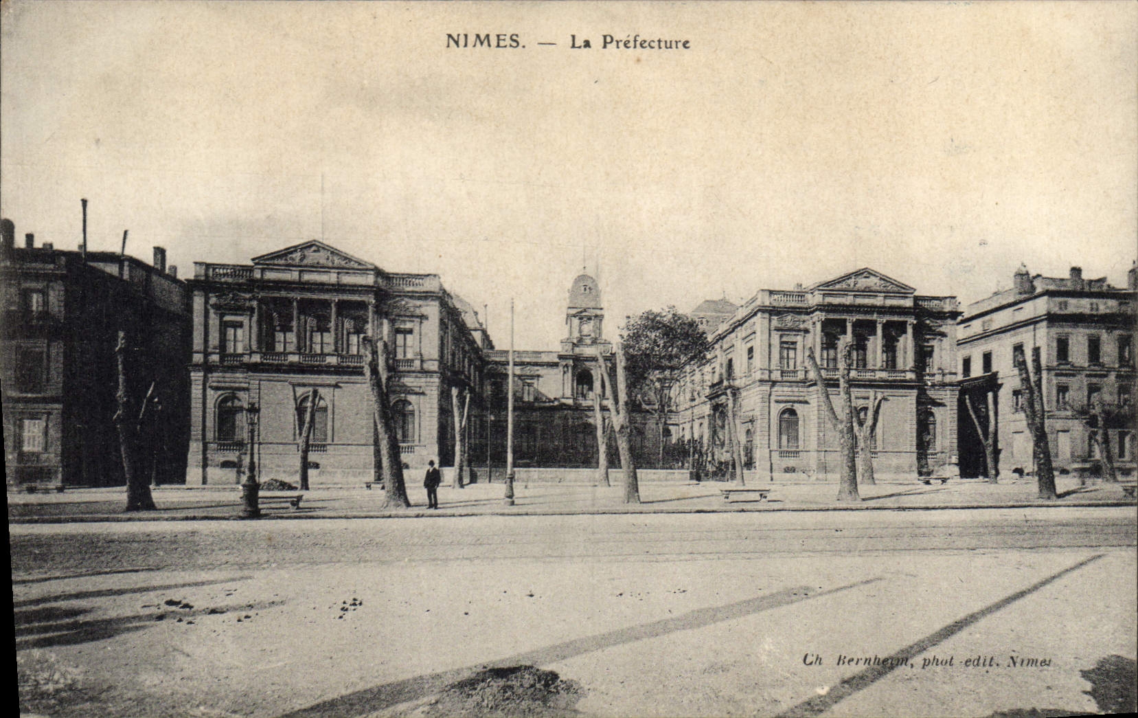 CPA Prefecture Nimes