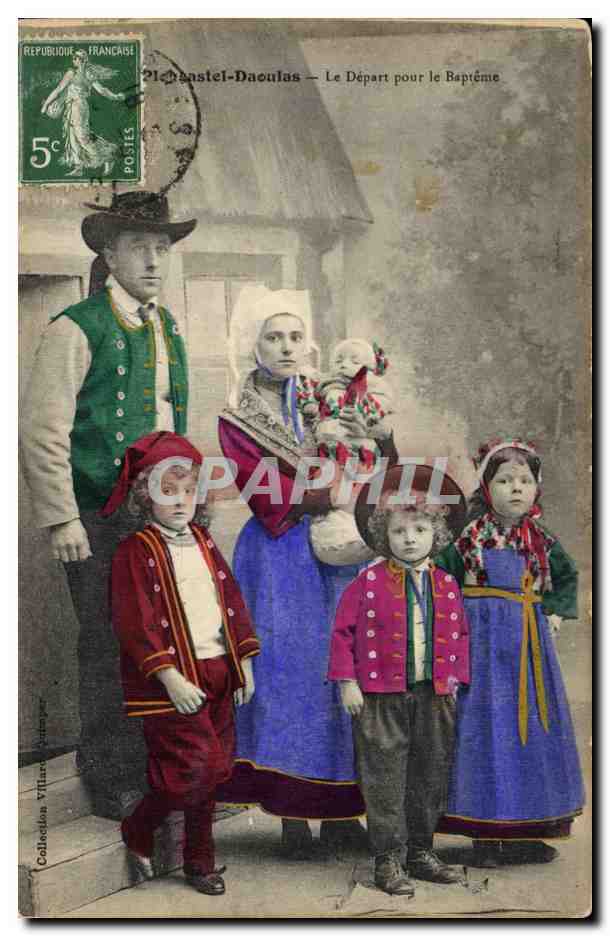 CPA Folklore Plougastel Daoulas Le depart pour le bapteme Enfants