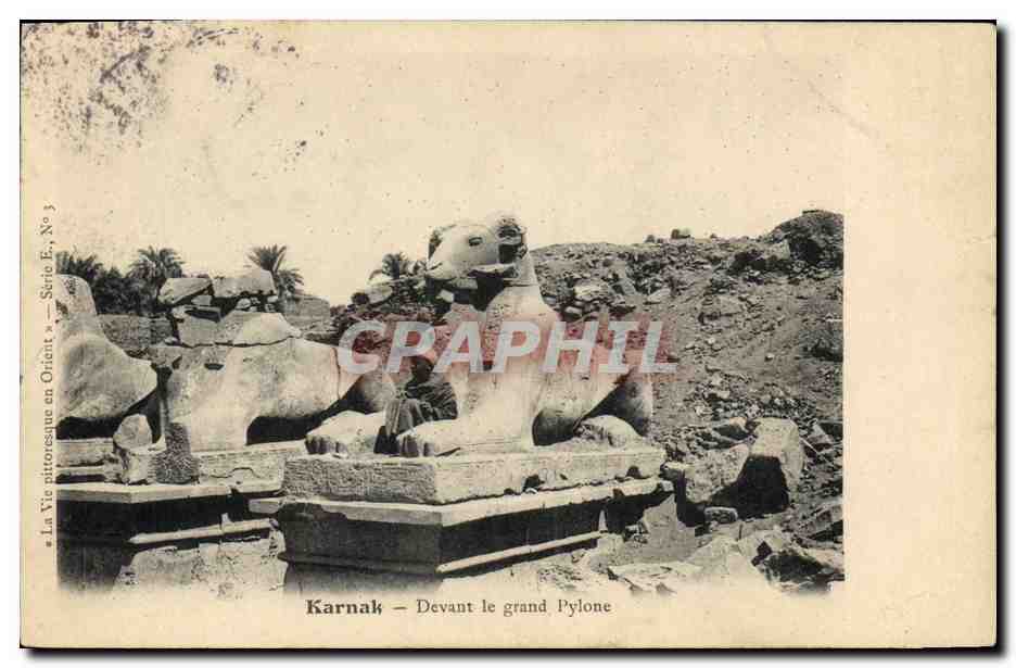 Karnak — Devant le grand Pylone — La Vie pittoresque en Orient, Série E, No 3
