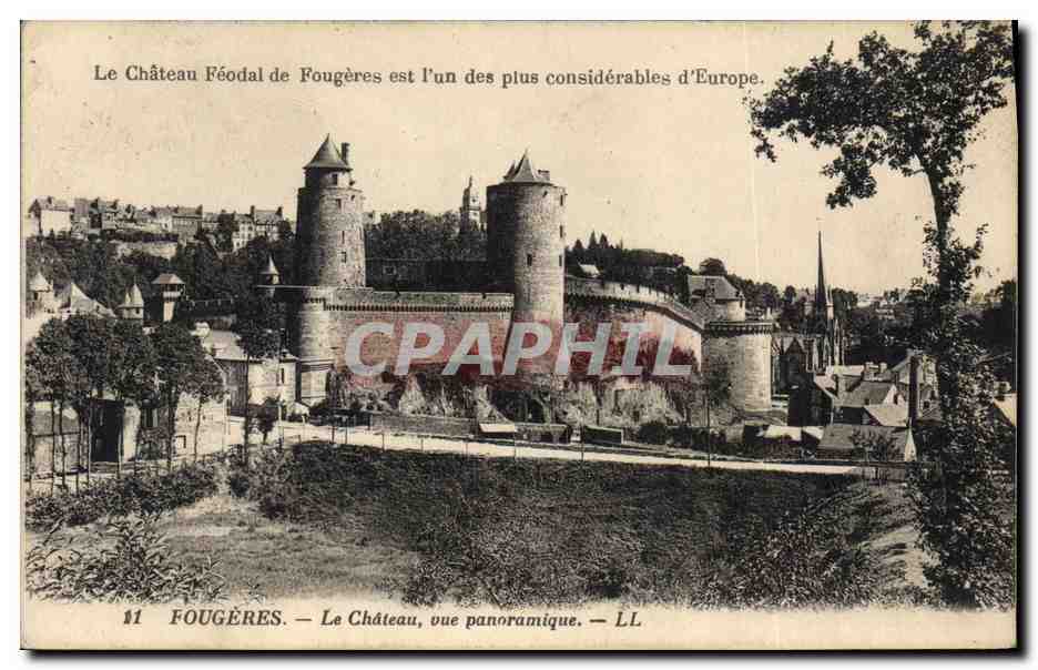CPA Chateau Vue panoramique Fougeres