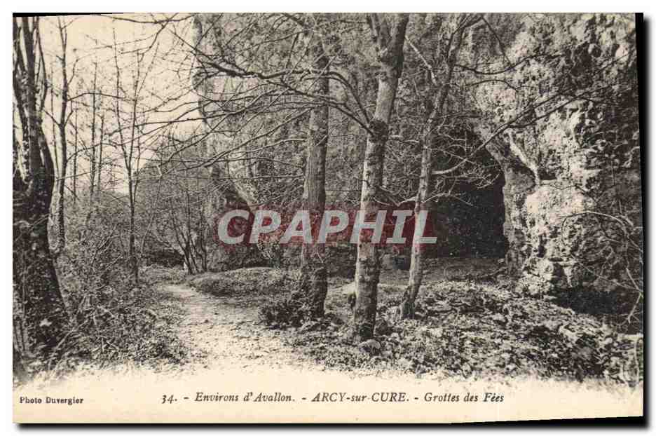 CPA Grotte Grottes des Fees Arcy sur Cure Environs d'Avallon