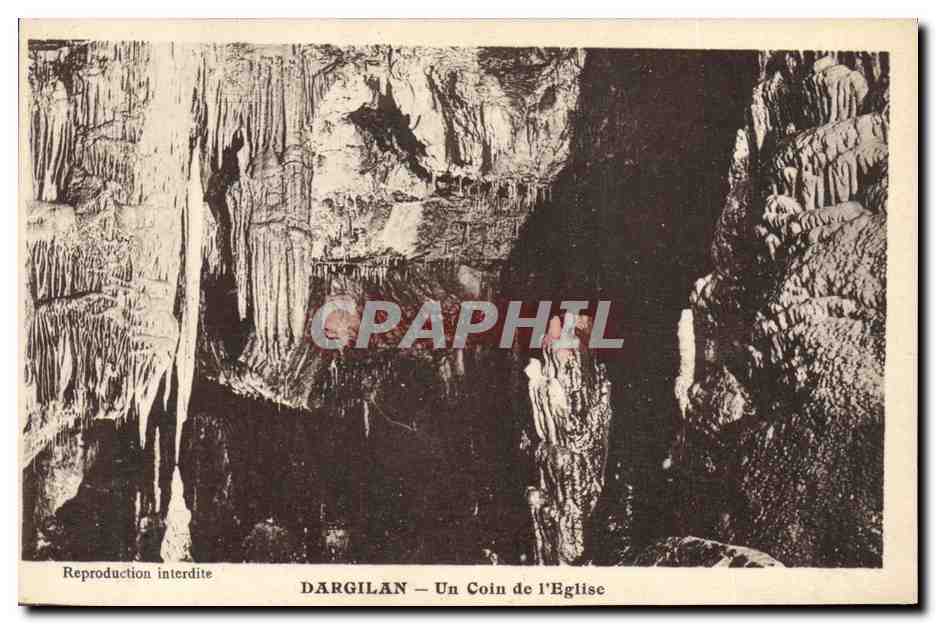 CPA Grotte Grottes Dargilan Un coin de l'eglise