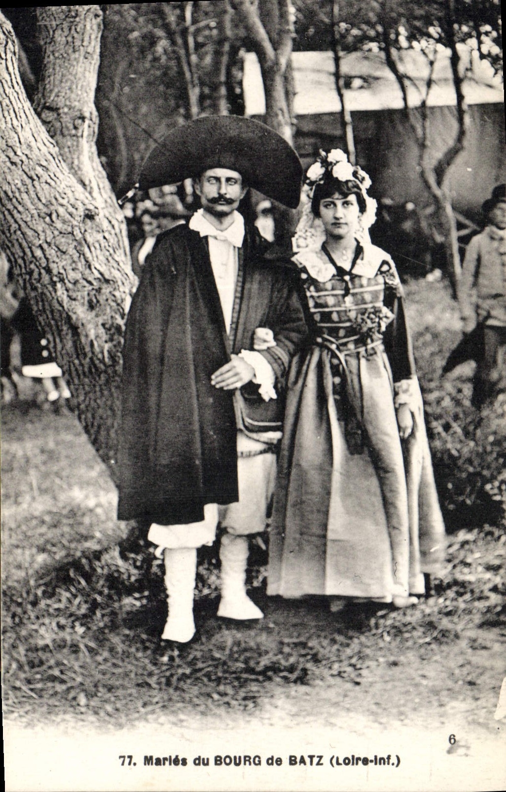 CPA Folklore Maries Bourg de Batz Mariage