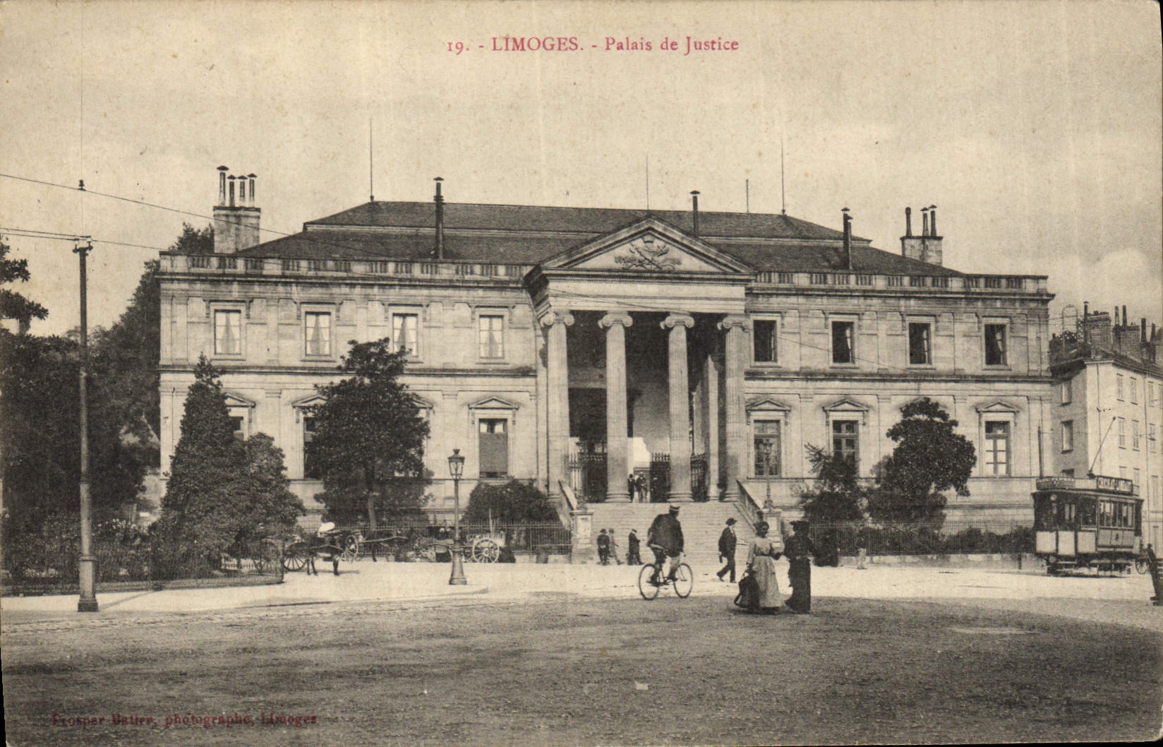 CPA Palais de justice Limoges Tramway