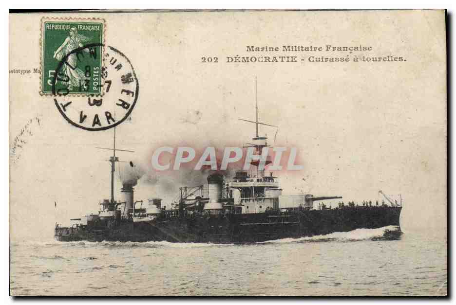 CPA Bateau de Guerre Democratie Cuirasse a tourelles