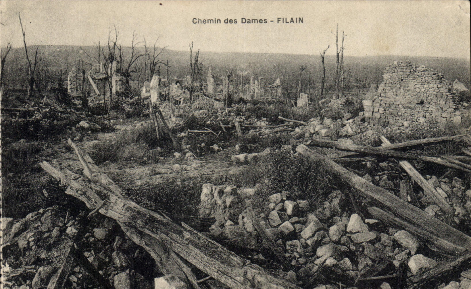 Chemin des Dames - FILAIN — Ansicht der Ruinen nach den Kämpfen