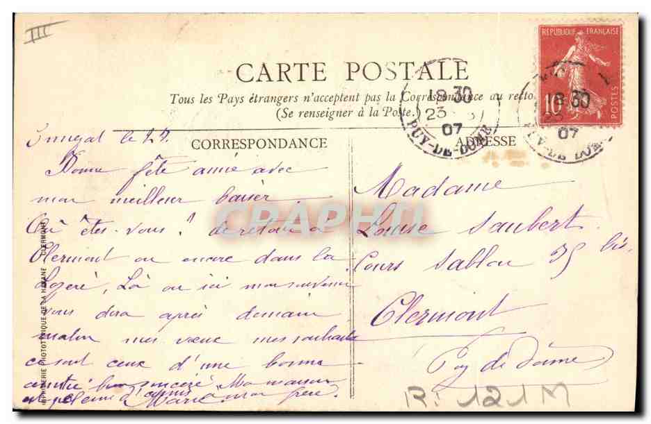 CPA Folklore Auvergne Gentille Auvergnate au regard distrait — Verso