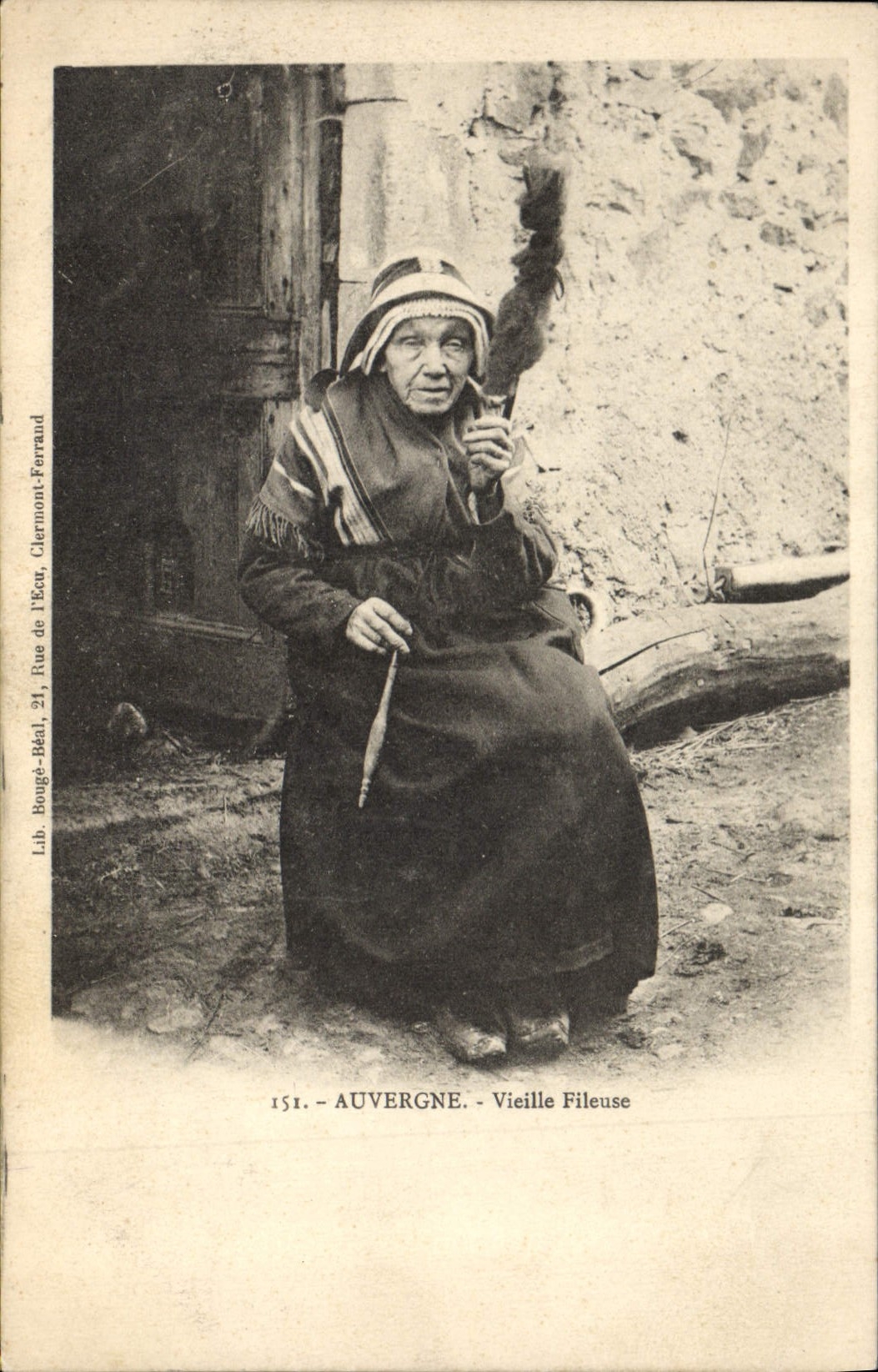 Auvergne - Vieille Fileuse — Lib. Bougès-Béal, 21 Rue de l'Écu, Clermont-Ferrand, n°151