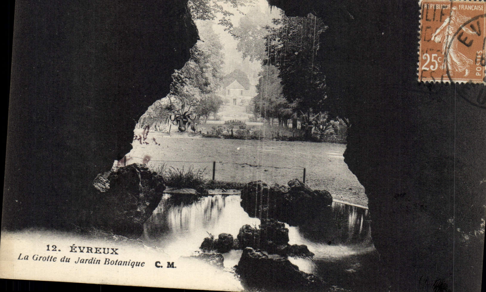 CPA Grotte Grottes Evraux Jardin botanique